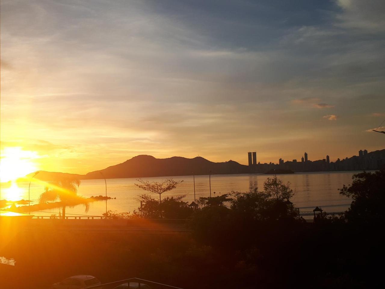 Apartamento Beira Mar Balneário Camboriú Esterno foto